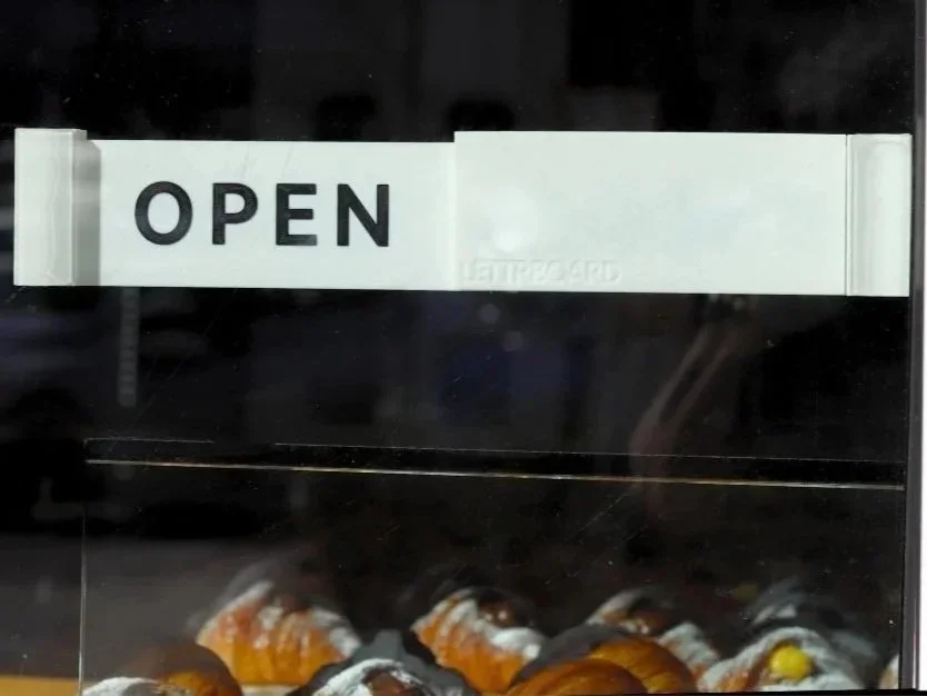 Open / Closed Sign