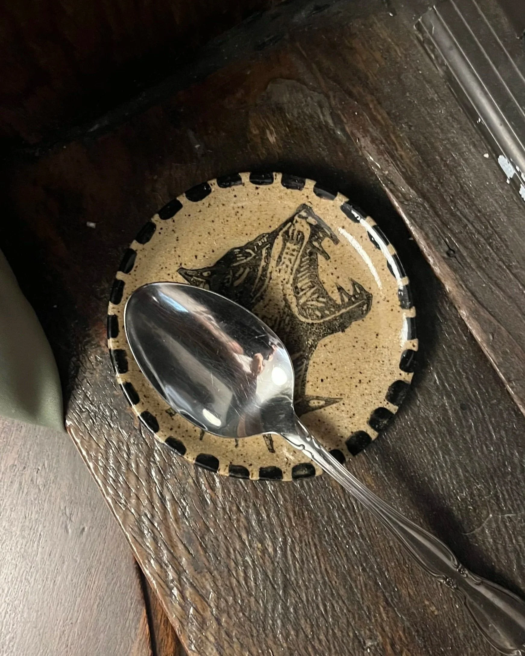 Barking dog spoon rest