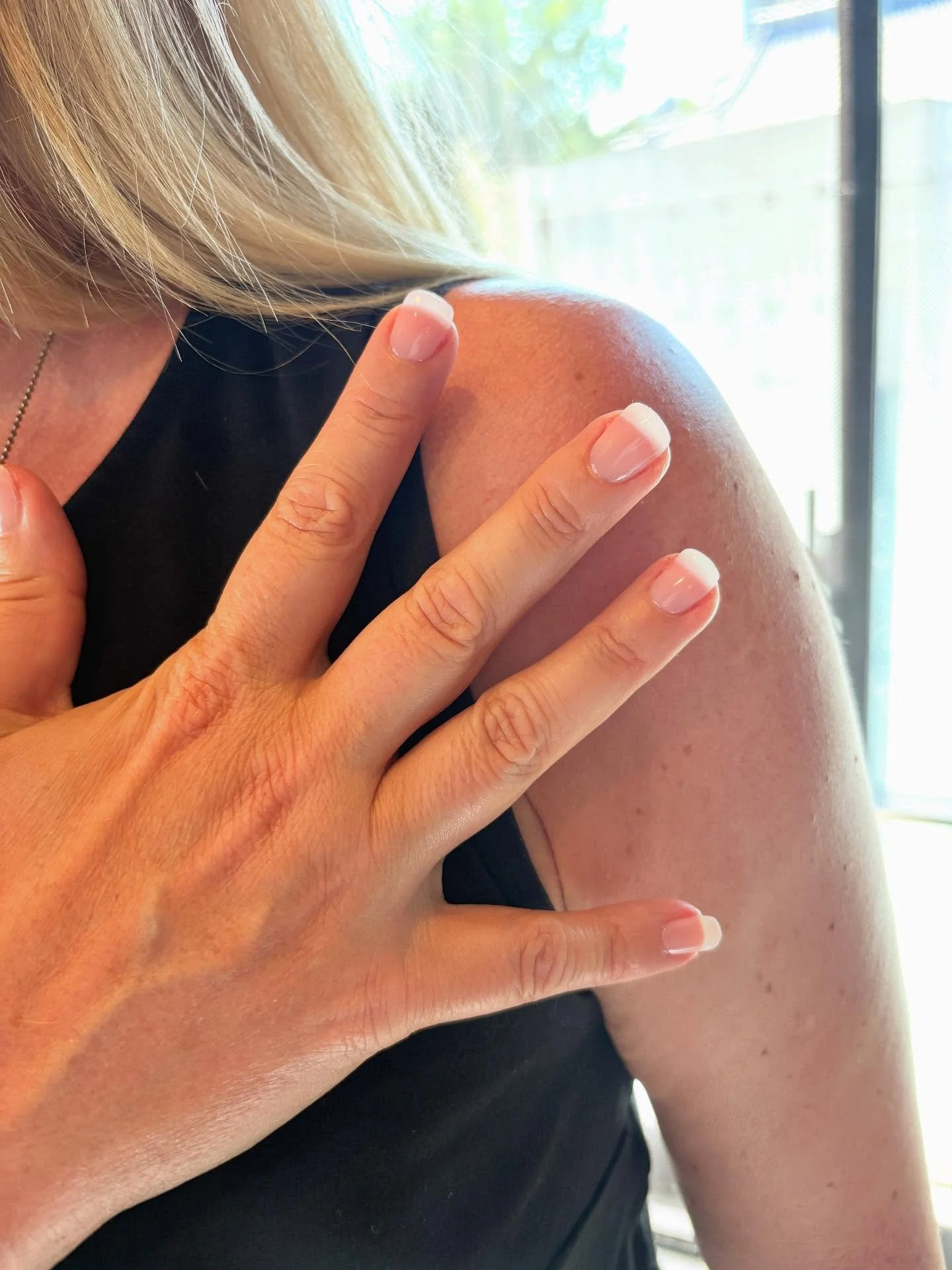 📸 Fresh French Vibes ✨

There&rsquo;s something timeless about a clean French tip&mdash;simple, elegant, and effortlessly chic.
This set was all about embracing natural beauty with a soft pink base and crisp white tips 💅
Perfect for summer days and