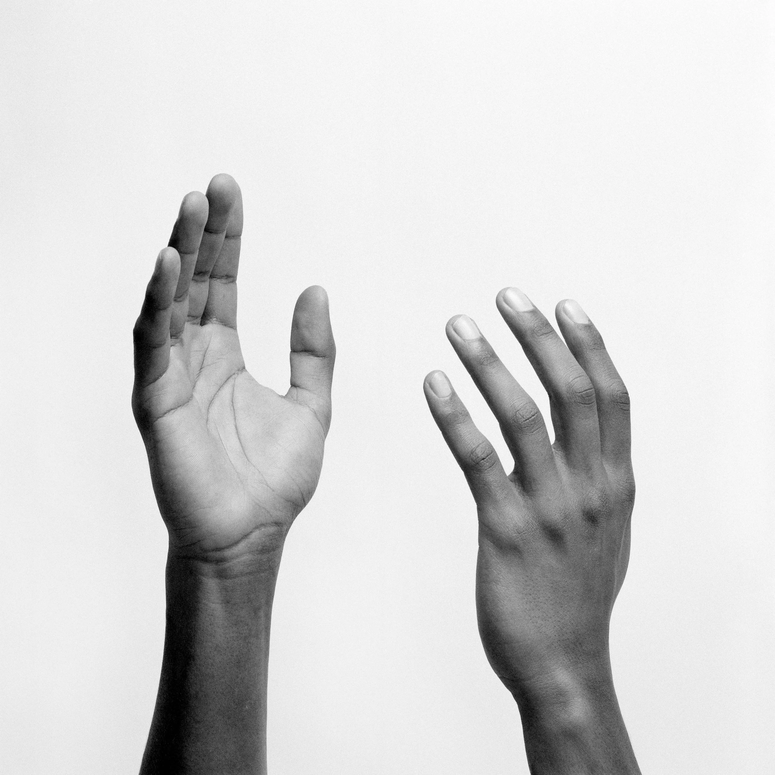 reaching_30x30cm.jpg