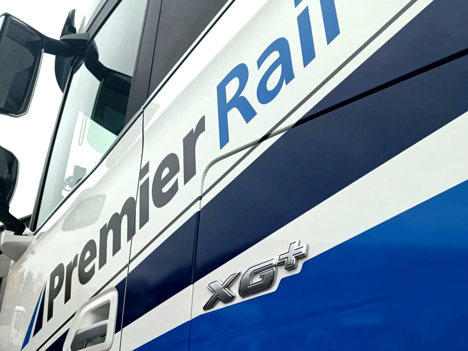 premier-rail-logo-and-branding-sian-smith-graphic-design-and