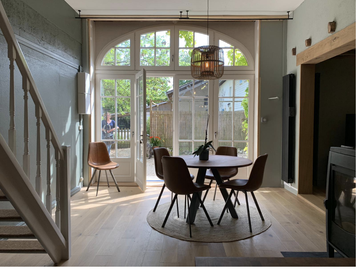 Habitarmonia France Dining3.png