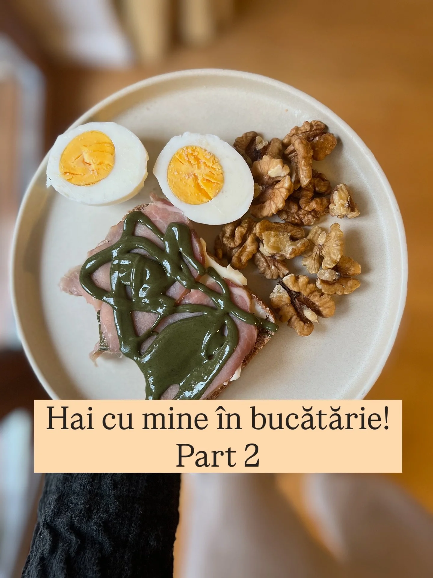1. P&acirc;ine cu maia, mușchi de porc @mezelurifaraeuri, unt de dovleac @nutsfornuts.ro, ouă fierte, nuci
2. suc de morcov, țelină&amp; gref, suc de ghimbir &amp; lăm&acirc;ie, smoothie cu zmeură 
3. Curmale medjool umplute cu unt de caju și &icirc;