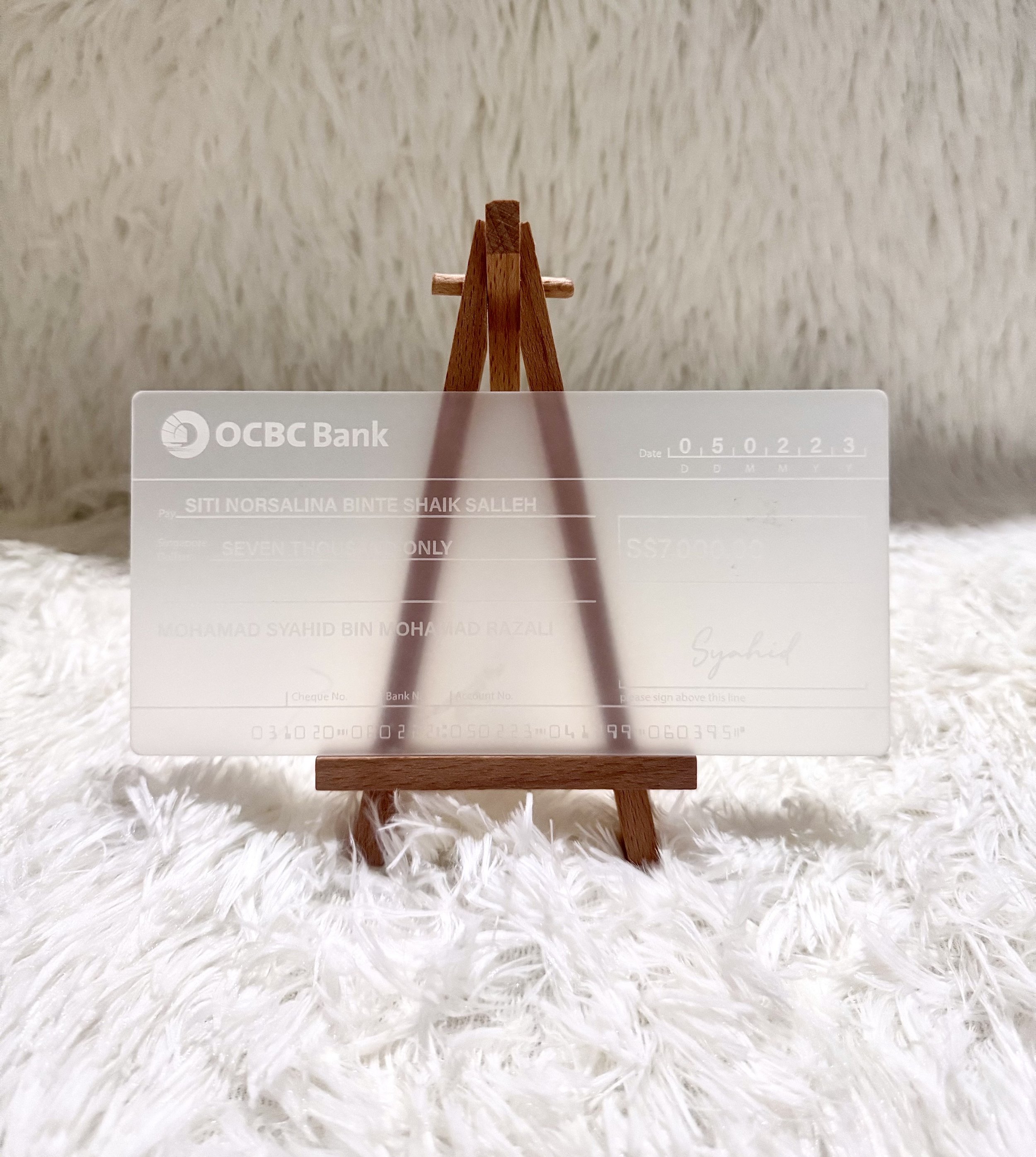 Display Cheques Full Arch Display with 3D Acrylic Cheque — Zenamas