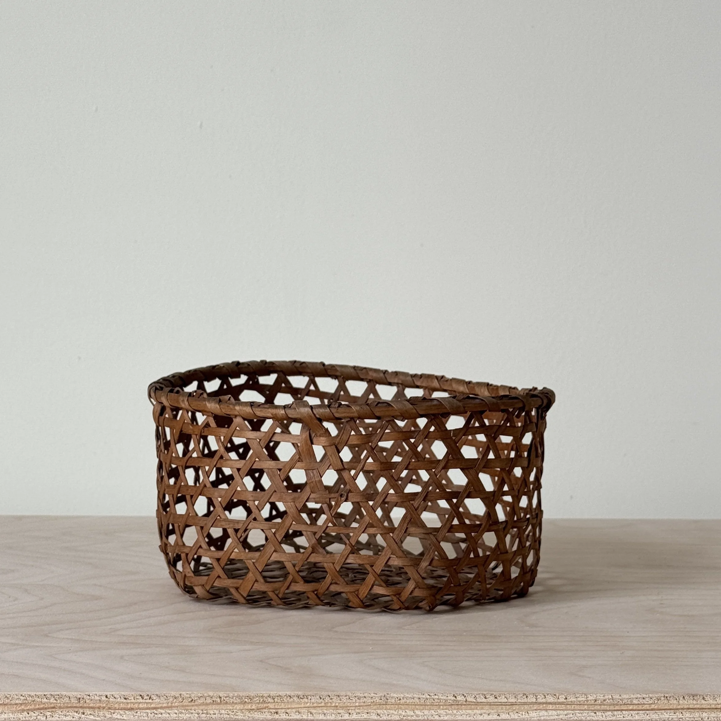 Shaker-style cheese basket, late 19th century