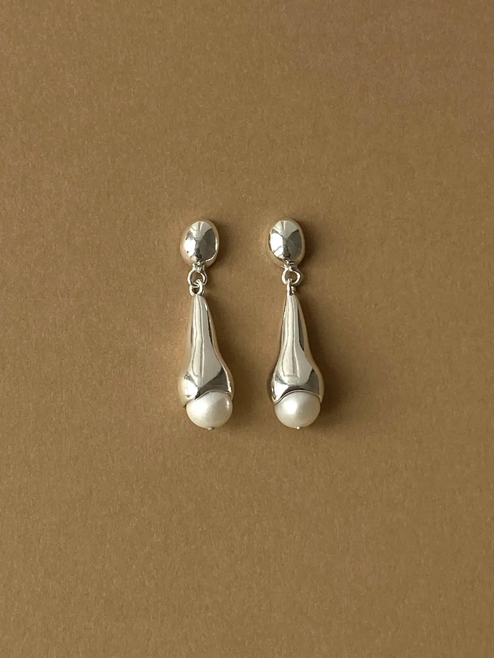 Asawa pearl earrings