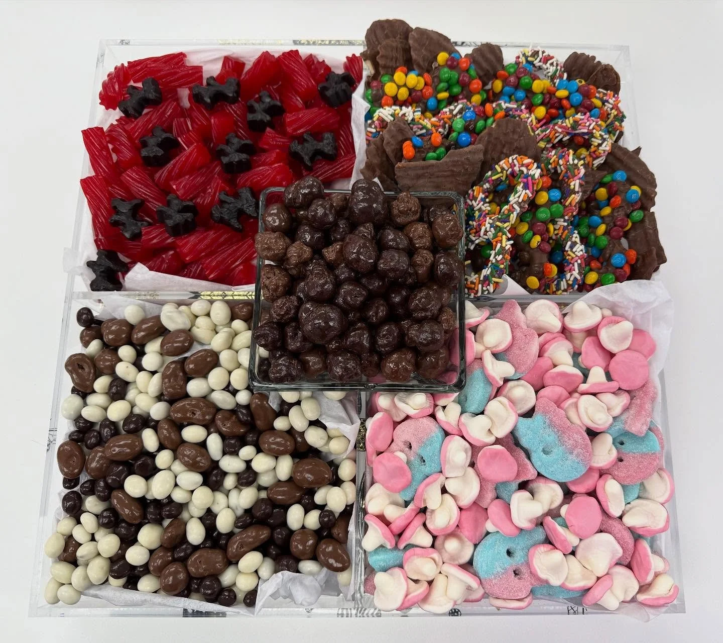May Your Year be filled with Love and Peace 🩷🕊️🩷&hellip; We are closed on Thursday, October 2nd in observance of Yom Kippur. 
See you on Friday, October 3rd for regular business hours! 

#lovelettersnj #giftstore #gifts #candy #candygifts #candyst
