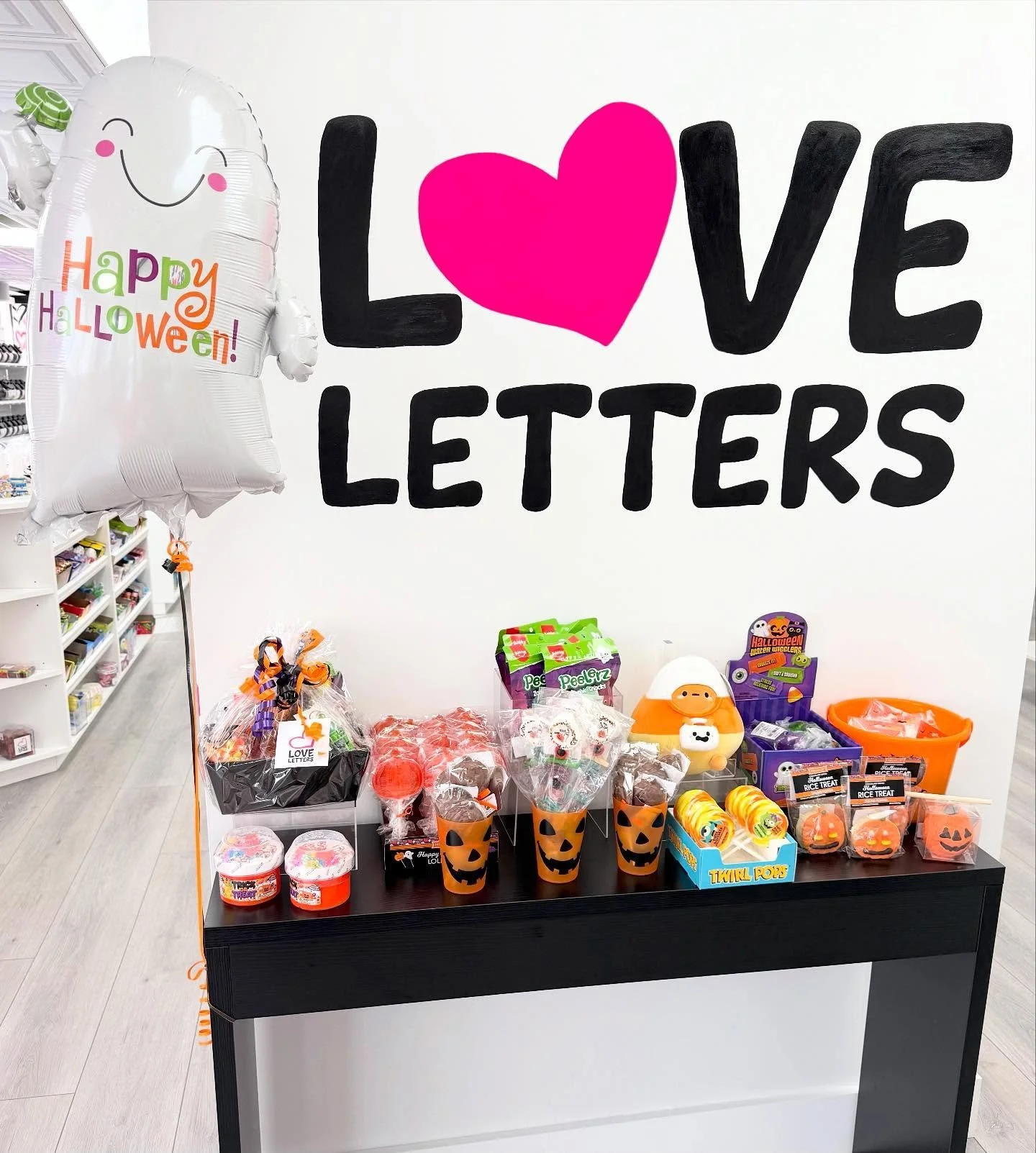 No Tricks, Just Treats 👻🎃👻 Come In and Check out all of our Halloween Goodies!! 🍭🍫🍬

#lovelettersnj #giftstore #gifts #candy #candygifts #candystore #specialtycandy 
#sweets #halloween #halloweencandy #halloweentreats