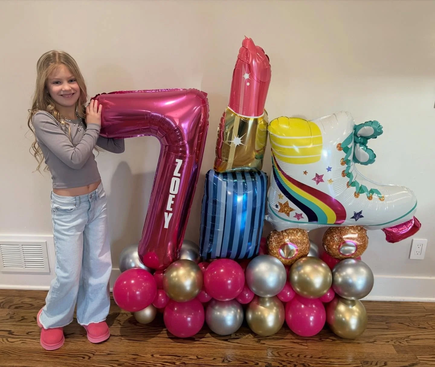 Happy Birthday Zoey!!🩷🛼💄🎉🎂

#lovelettersnj #giftstore #gifts #candy #candygifts #candystore #balloons #instaballoonsnj #birthday #birthdayballoons