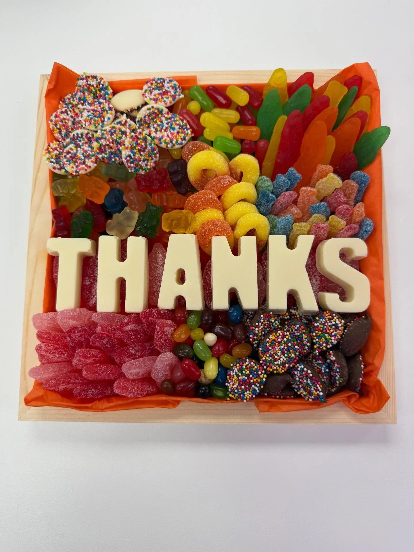 Sweetest way to give THANKS 🧡🤎

#thanksgiving #thanksgivingcandyboard #givethanks #dessert #candyboard
