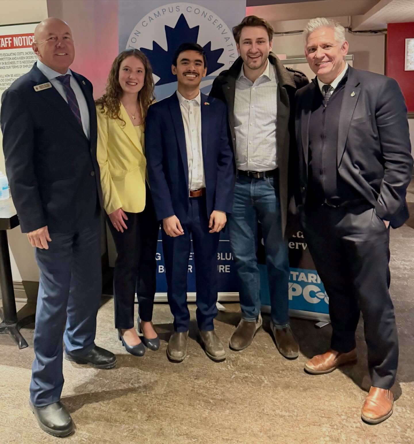 Always happy to converse with young Canadians including these from the Conservative campus clubs of Carleton University and Ottawa U. My 
Conservative MP colleagues and I asked several of them what the important issues are for youth. The big one? The