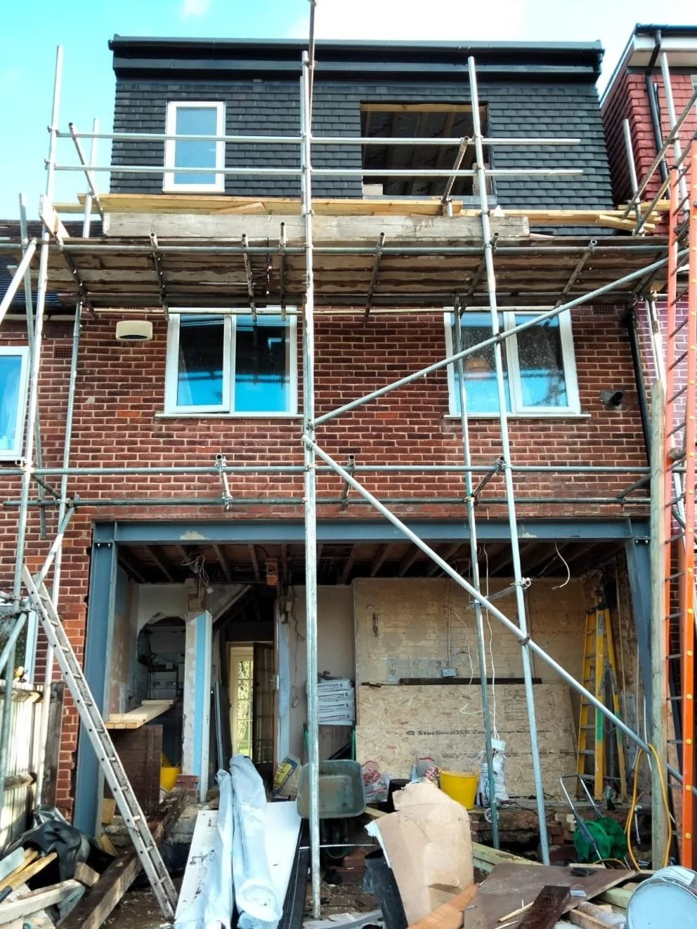 Oranssi project: wraparound deck