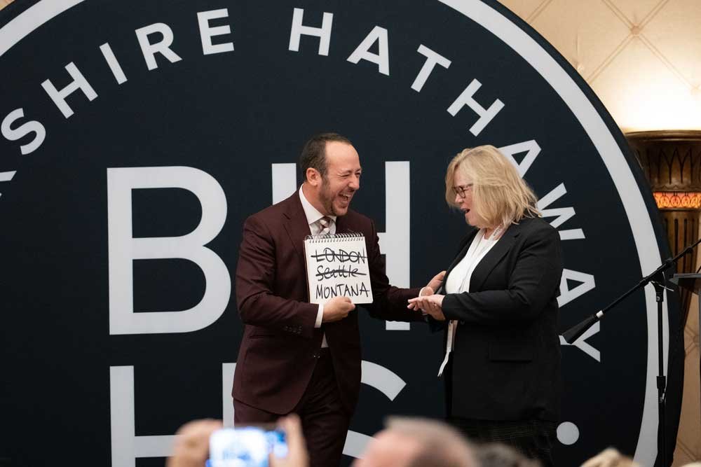 Why Atlanta Companies Are Booking Magicians for Corporate Events