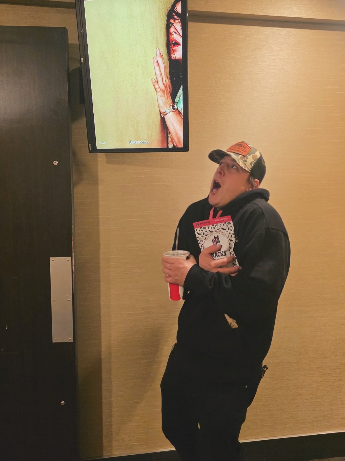 🦇🎥 We ventured into the Backrooms and survived&hellip; barely.

The Bat Snacks crew snuck some bats into the theater (as nature intended) and got absolutely lost in the creepy, liminal madness. Equal parts spooky, weird, and awesome.

If you&rsquo;