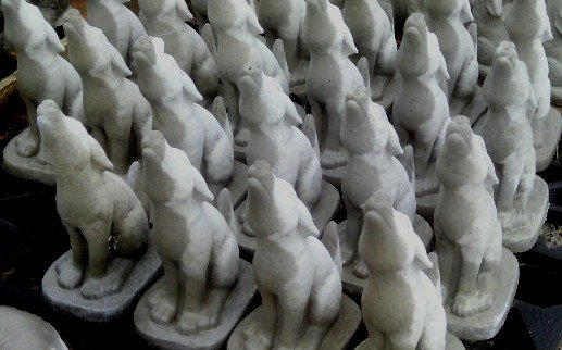 AW951 WOLF PUP HOWLING $15