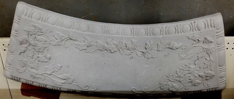 BE5100 LARGE CURVED IVY BENCH