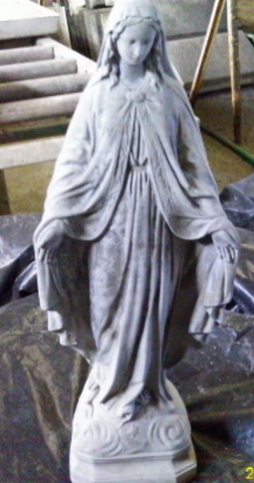 SM483 MADONNA MEDIUM $54