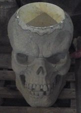 PS305 SKULL PLANTER LARGE