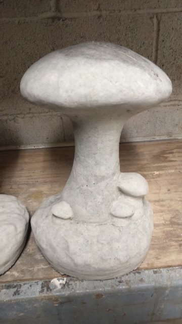 SM520 MUSHROOM #2 $12