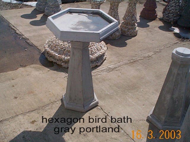 BB900 HEXAGON BIRD BATH