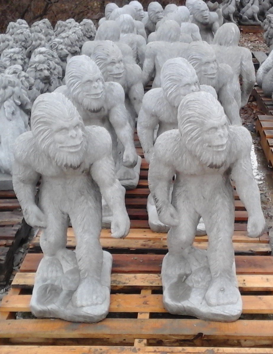 SB197 30" STANDING BIGFOOT $108