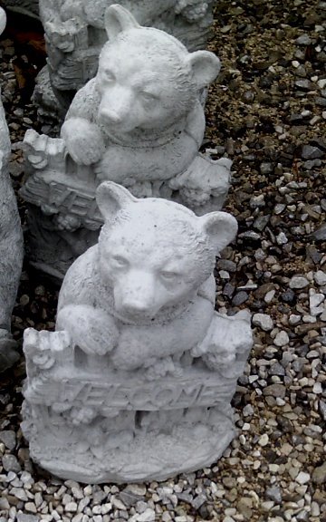AW930 WELCOME BEAR $30