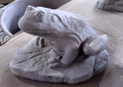 AF500 FROG 11" $15