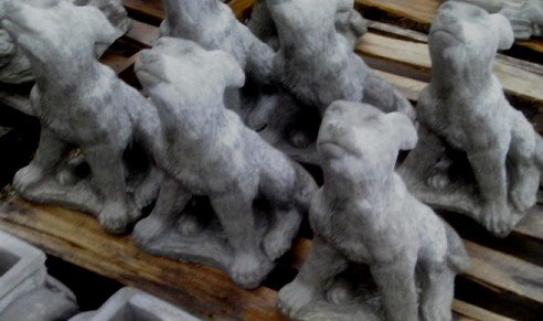 AW952 WOLF PUP HOWLING LARGE $30