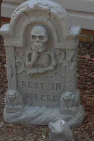 SG435 GRAVE MARKER REST IN PIECES $48