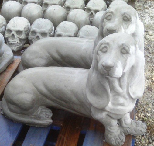 AD300 DOG BASSET HOUND LARGE $111