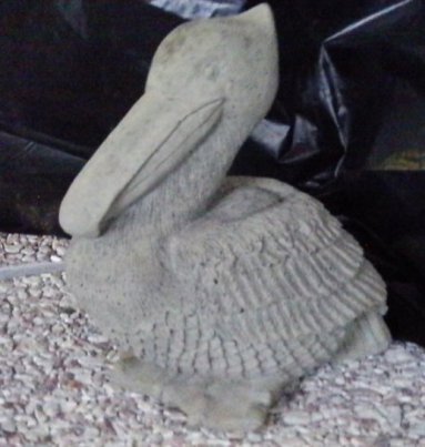 AP698 PELICAN SMALL OLD ONE $12