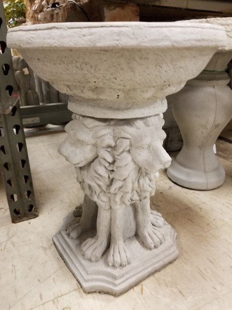 BB1200 LION BIRD BATH