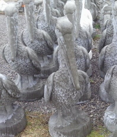 AP691 PELICAN LIFESIZE $138