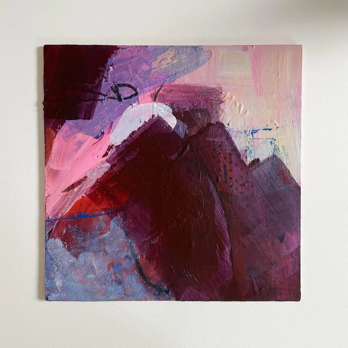 I started painting again just about 4 months ago to the day. Aaand I think I&rsquo;ve finally finished something. 

So much of the journey has been figuring out the process which is still VERY much a work in progress. Swipe to see a couple of moments