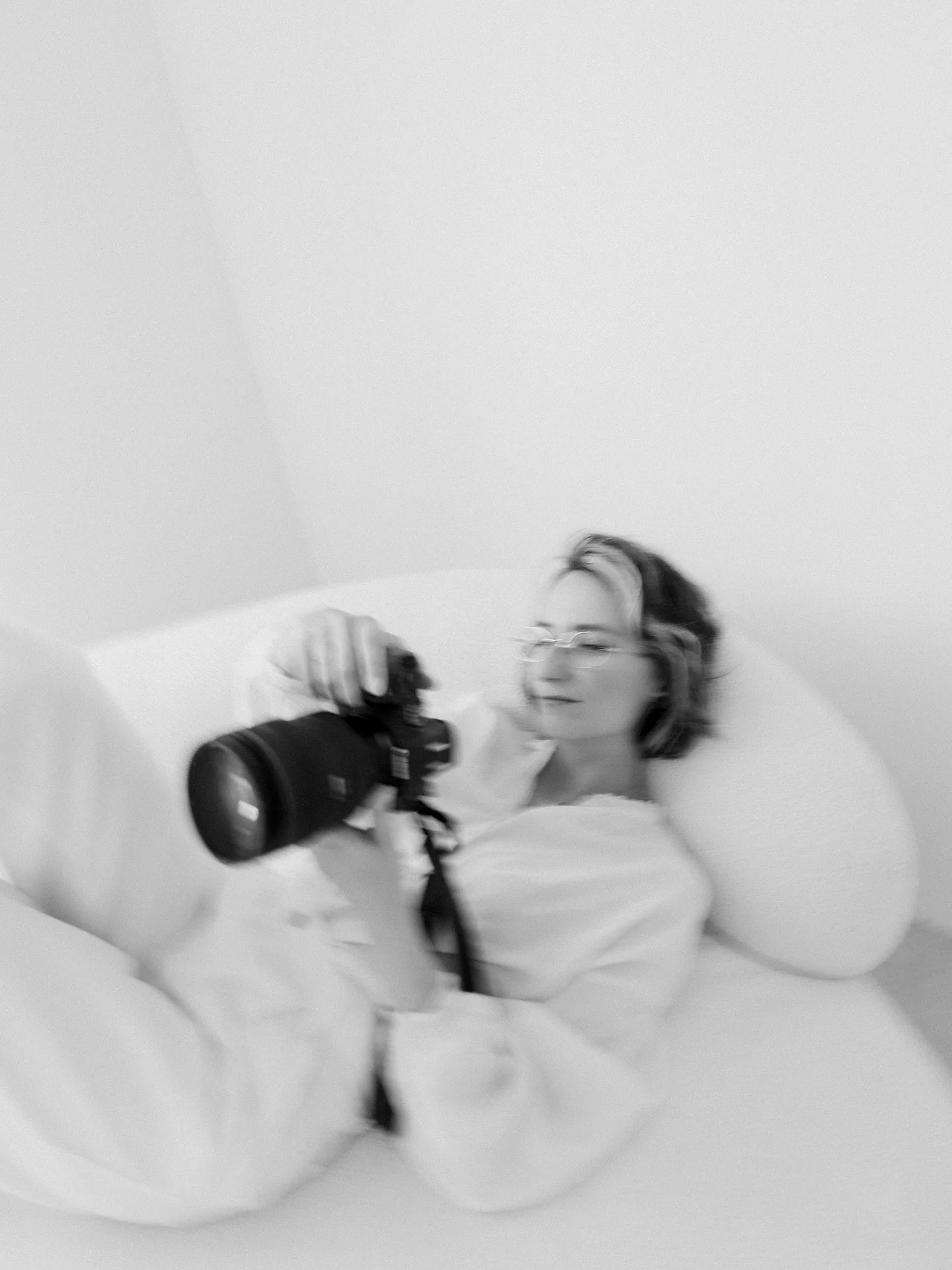 Coucou! Today I turn 39 and still feel like I&rsquo;m 23! Especially when I&rsquo;m creating with you! Thank you for letting me laugh with you, cry with emotion, or run through the streets like the rest of the world doesn&rsquo;t exist! This is also 