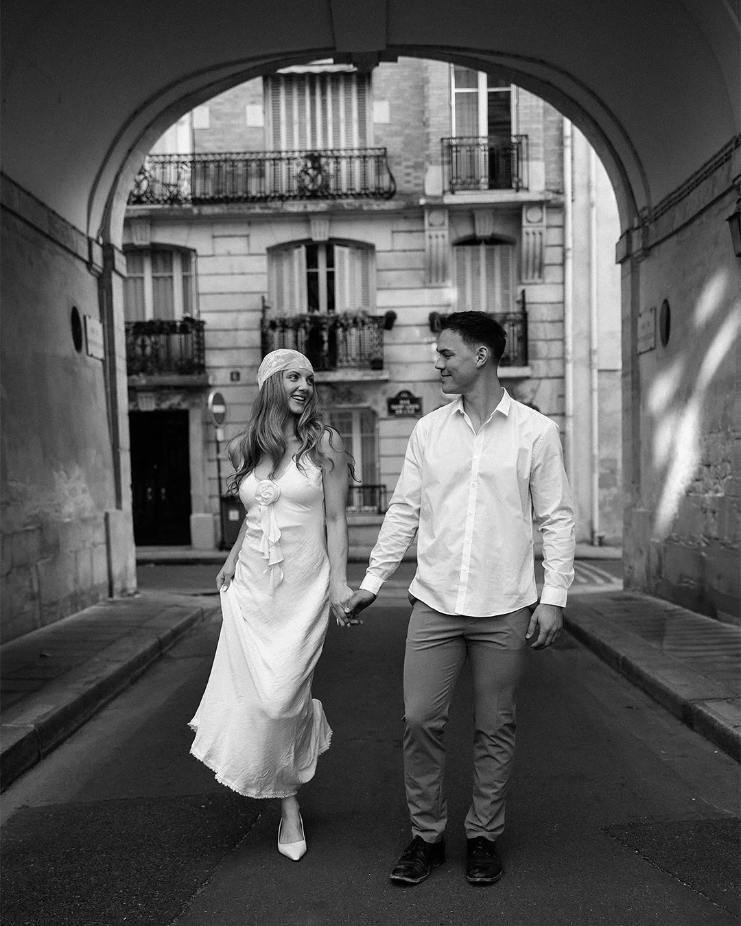 Mia &amp; Tim 💍✨🤍 &bdquo;Paris was our first place we travelled to internationally years ago, so it has a special place in our hearts. Now I&rsquo;m planning to propose here.&rdquo;

✨

Keywords: Paris, Paris photographer, Paris elopement photograp