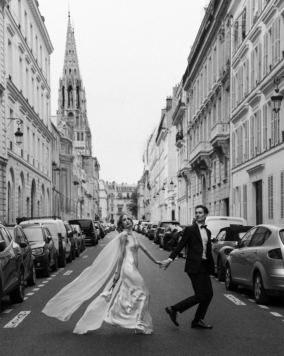 A special place in my heart is held by the polish couples who elope to Paris because they dream of an intimate wedding surrounded by their loved ones at the breathtaking Polish Embassy ✨✨✨

Martyna &amp; Mateusz planned their wedding in a royal style