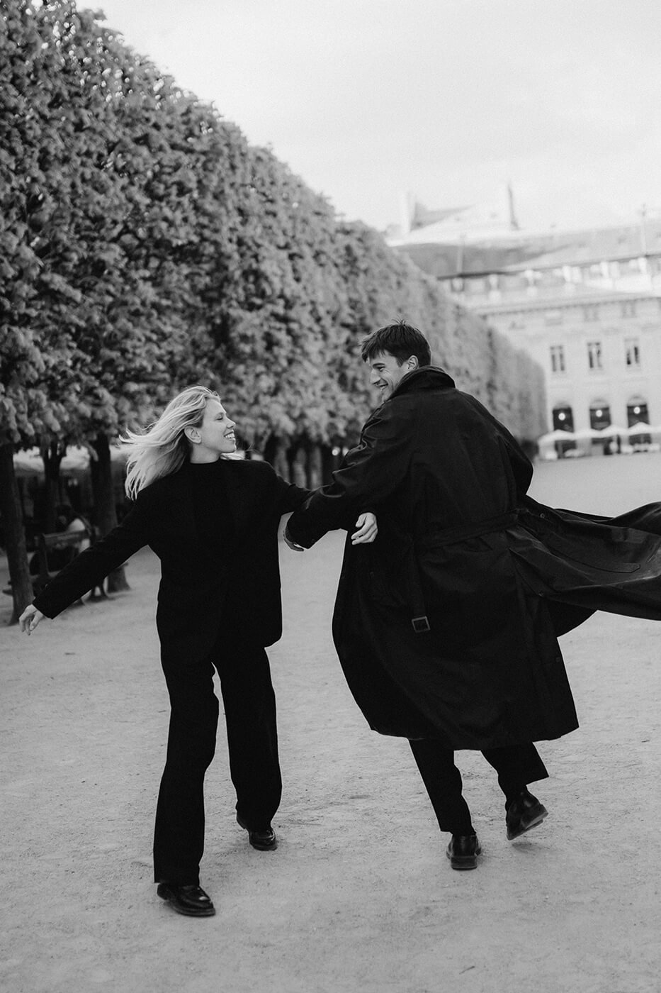 authentic-lifestyle-couple-session-paris.jpg