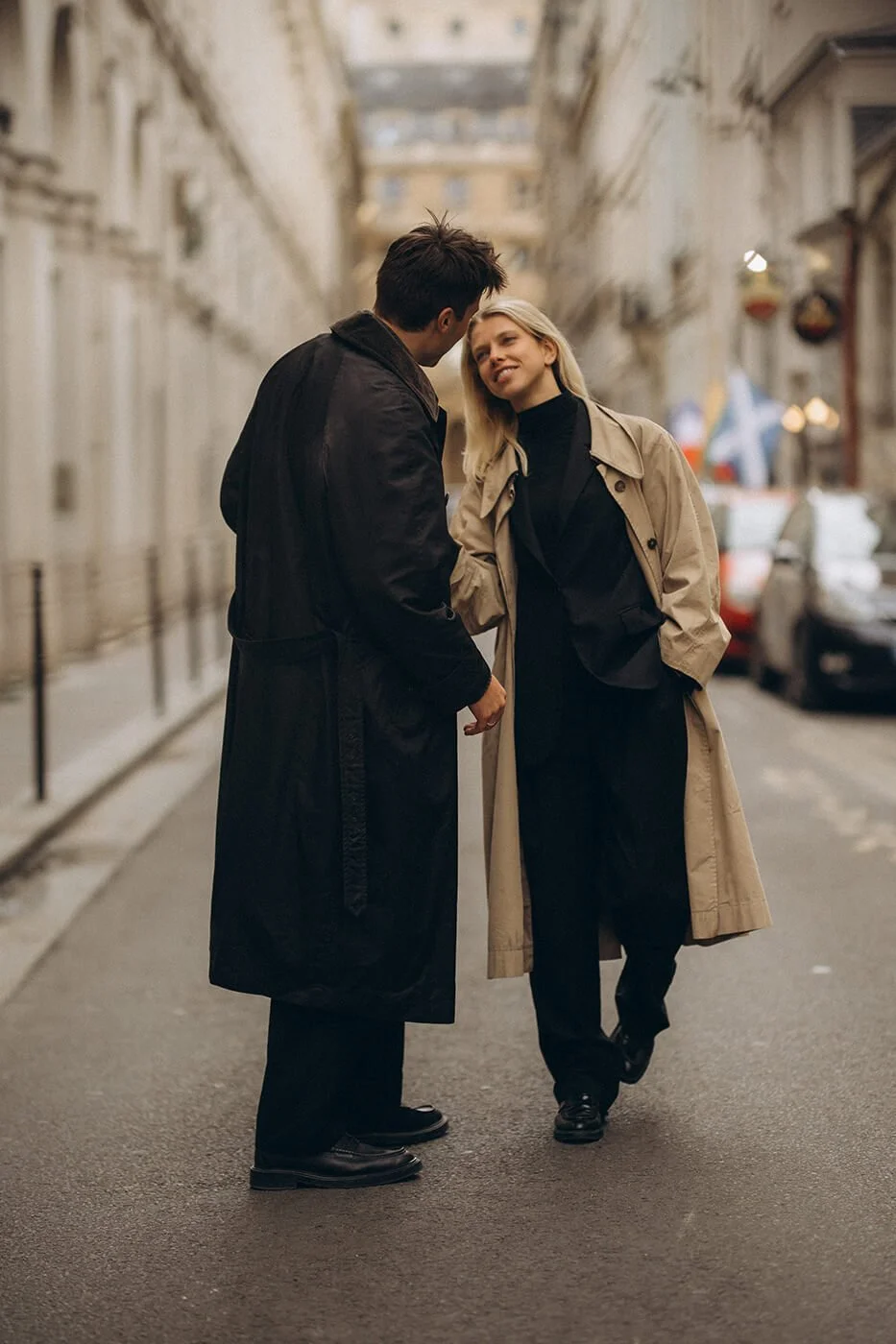 vintage-aesthetic-couple-session-historic-paris2.jpg