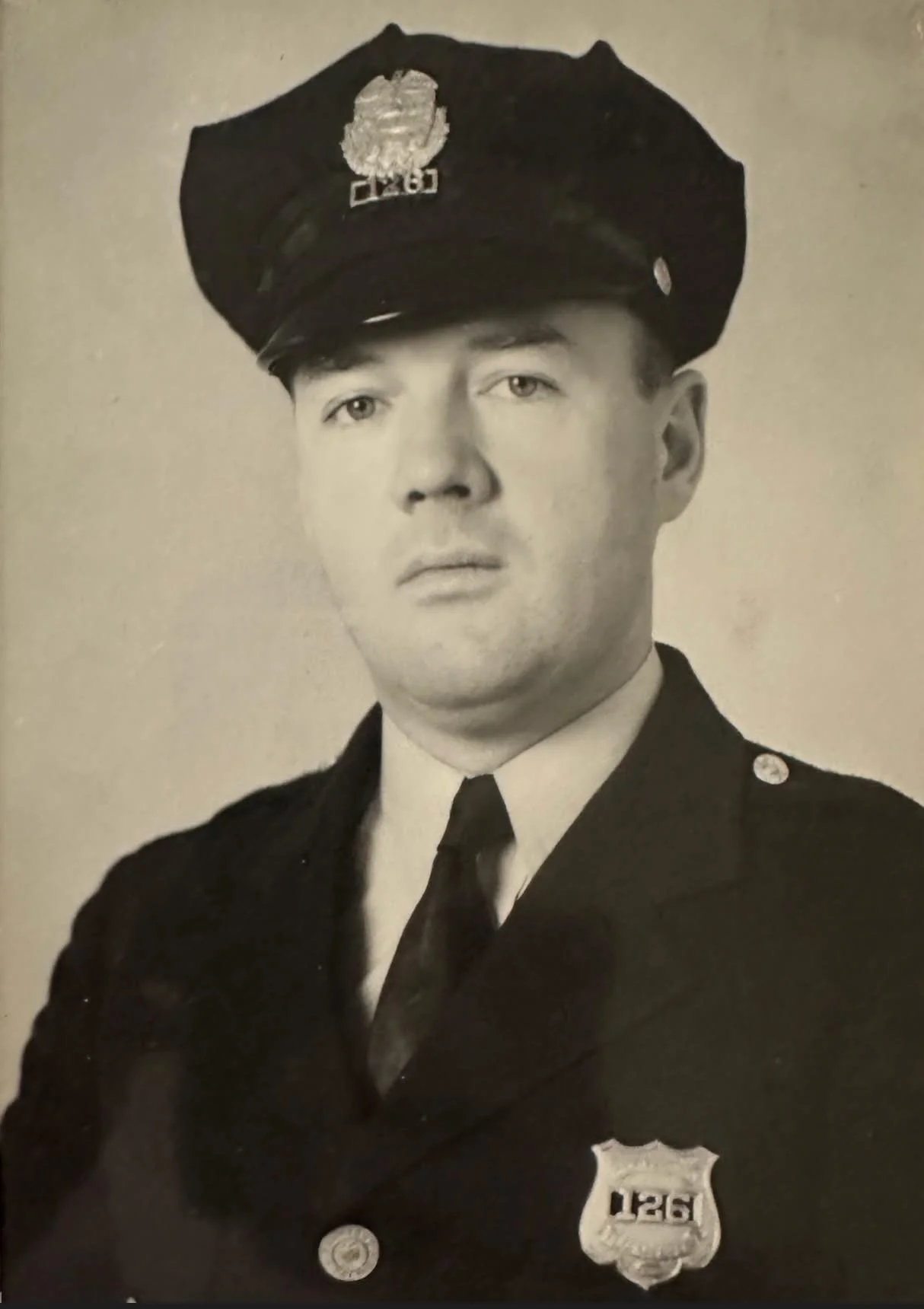  Archibald Saunders, Nancy's dad, was a Hartford policeman and saved his family from the Hartford Circus Fire. 