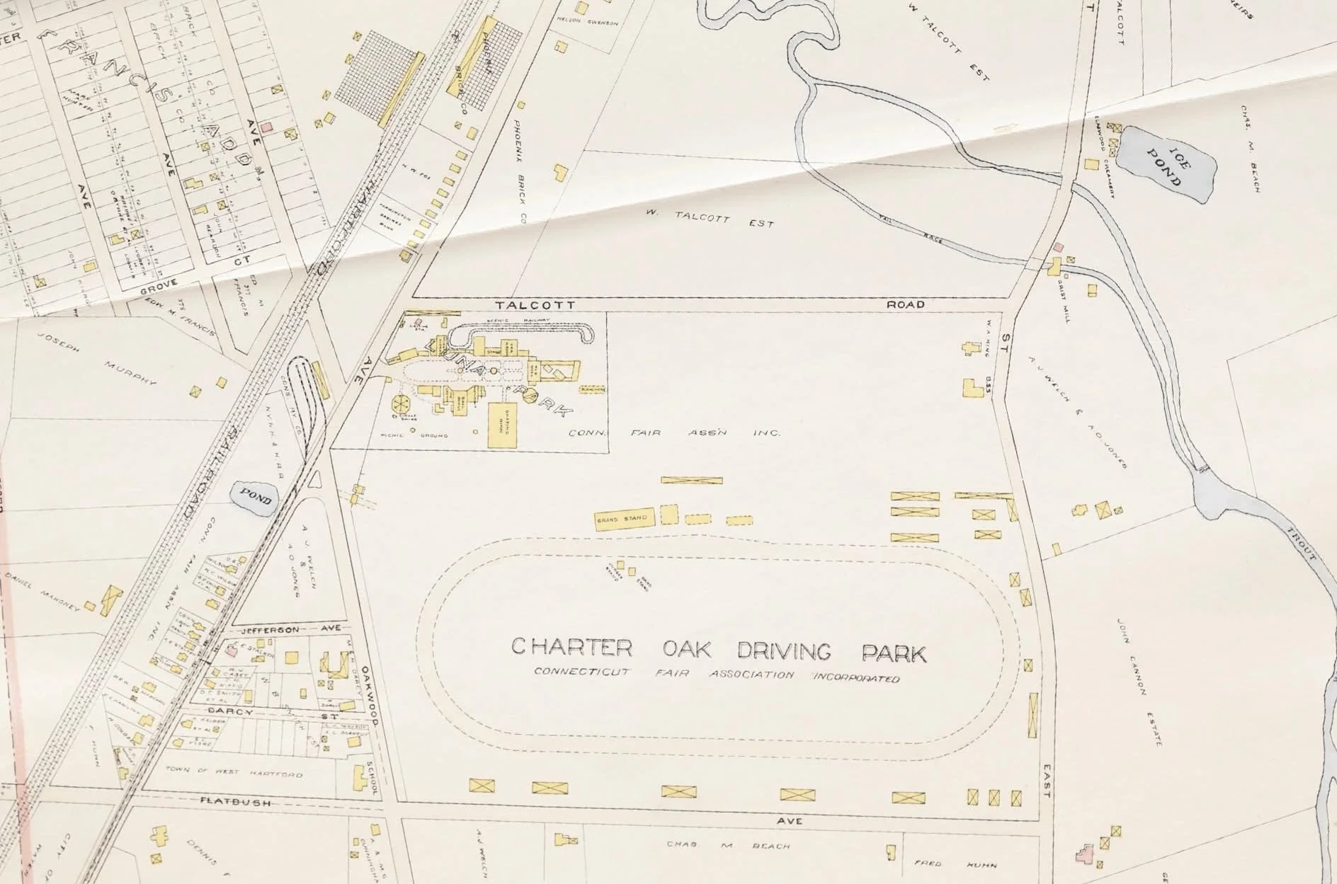 1909 - perhaps the height of Luna Park's popularity. Charter Oak Race Track below (actually north of) Luna Park, with Luna Park abutting Talcott and New Park Ave. East Street (now South Quaker Lane) on the far right or left of the race track, while F