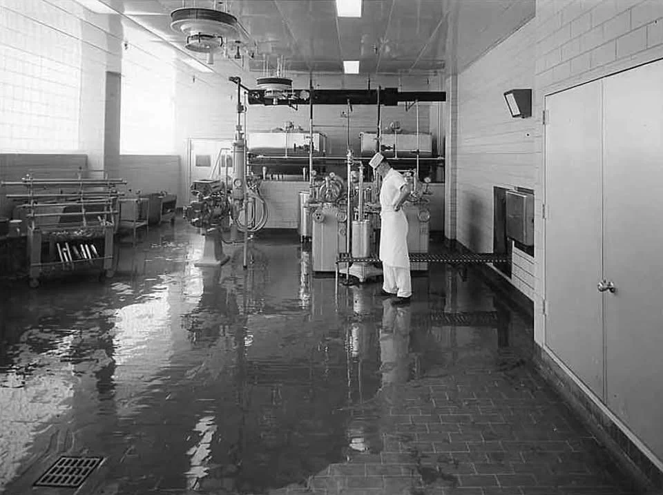 1955- The Ac Petersen Farms Dairy Plant on Park Road 