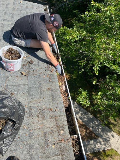 greenville sc gutter cleaning, gutter cleaners near me, gutters clean near me, rubbish removal, greenville sc junk removal, removal of rubbish, trash pickup greenville sc, trash pickup spartanburg sc, trash out