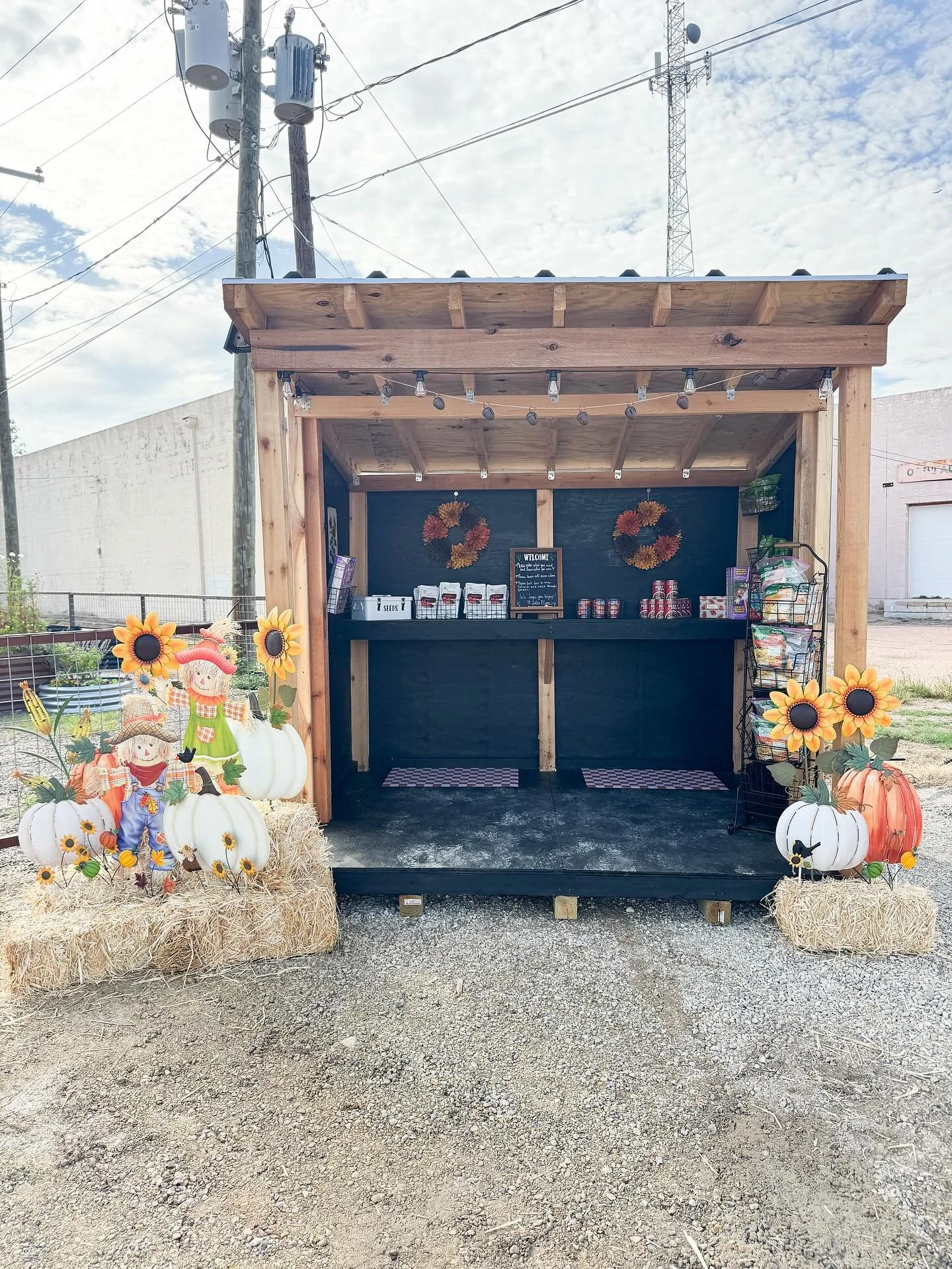 Our farm stand is stocked with food items. Please come take what you need! 🫶🏼

Also, please please be kind to the decorations! We worked so so hard on them and want the community to enjoy! 🫶🏼🫶🏼🫶🏼