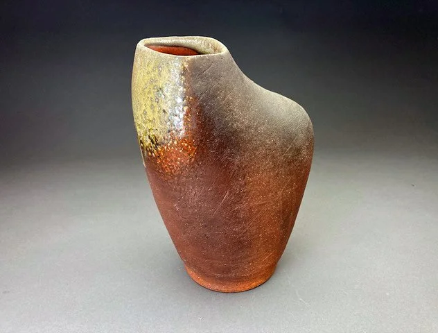 handbuilt sculptural vase, back.jpg