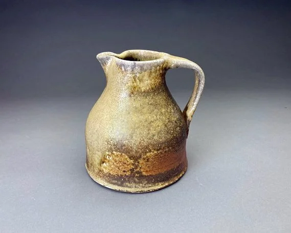 wide bottom pitcher.jpg