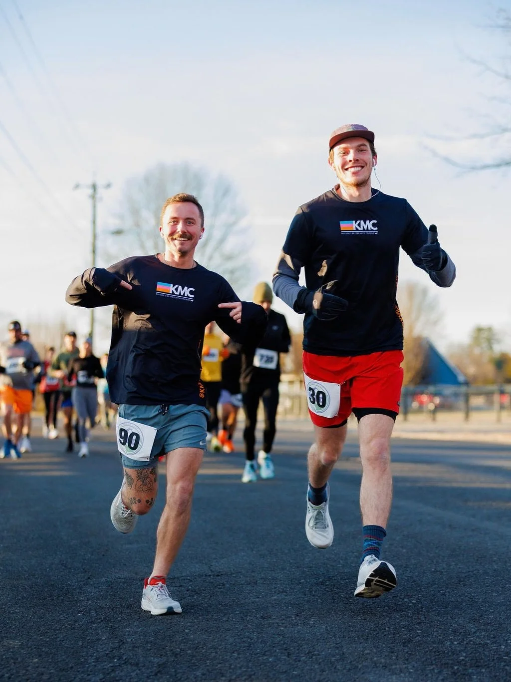 HAPPY MONDAY! 🍓 Our race team had a blast at Strawberry Plains last weekend. Huge shoutout to @bound.running for our new race kits!!

Check out our stories + highlights to see how we&rsquo;re getting outside this week.

📸: @luis__chavez_knox