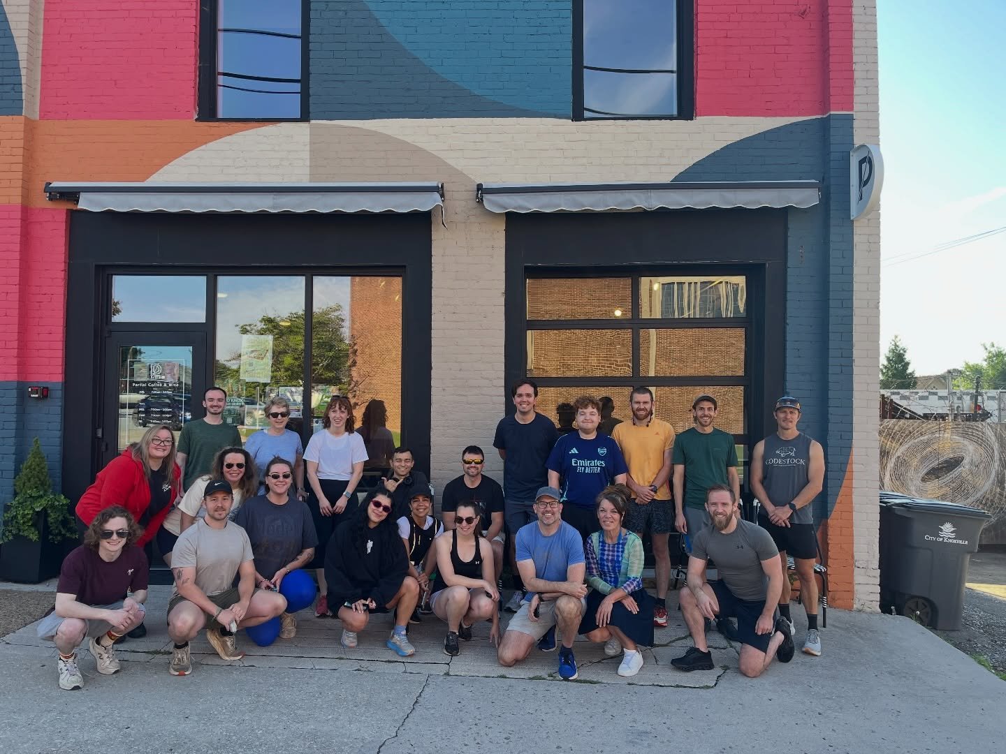 Sundays are for easy miles, friends, and @partialcafe ☀️

Fun fact: our 1st birthday is tomorrow! 🎂 Crazy to think we started this whole thing a year ago with a Sunday Morning Run at Partial. Thank you for all the support and time outside with frien