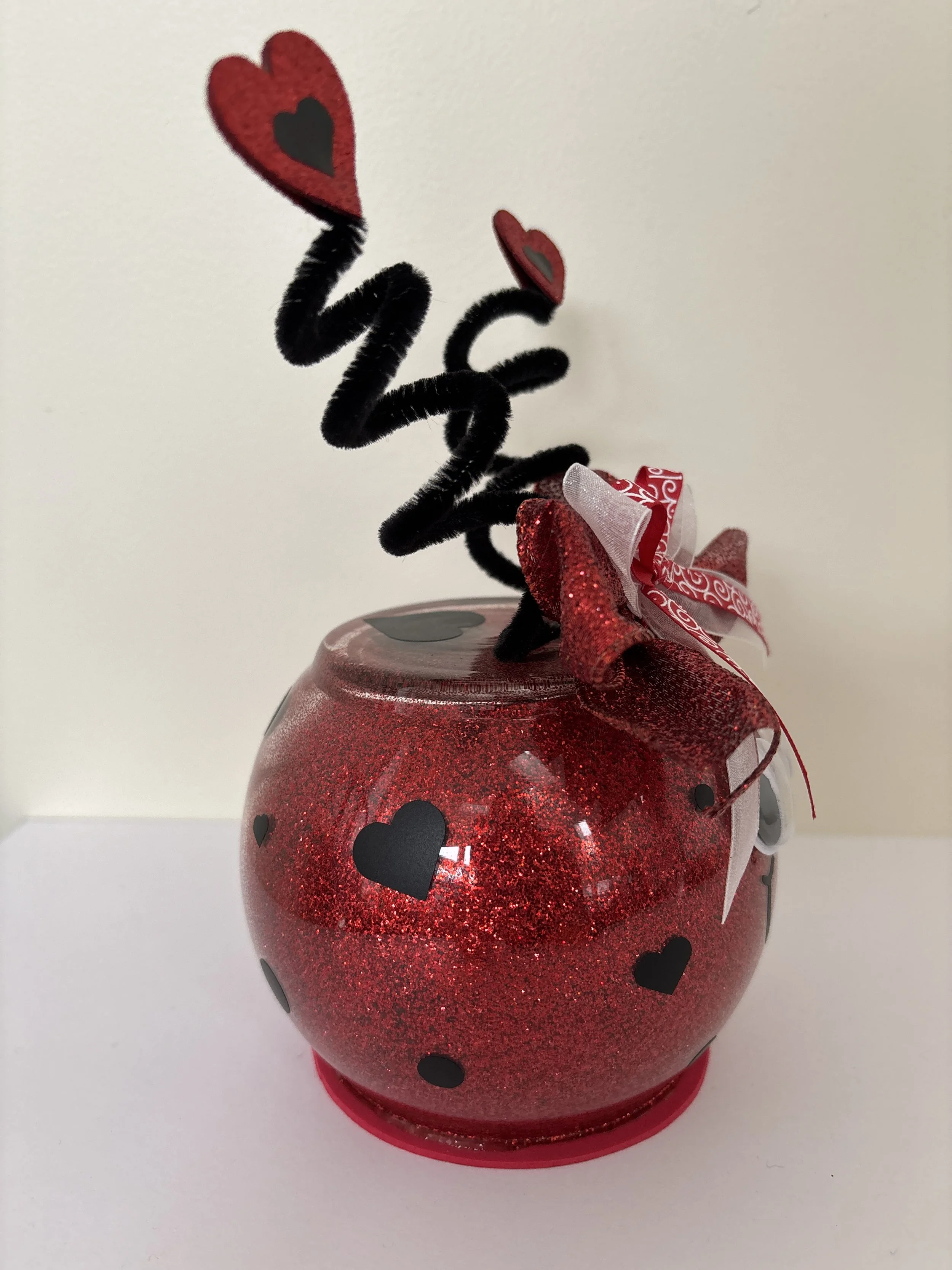 Female Ladybug Right View.JPG