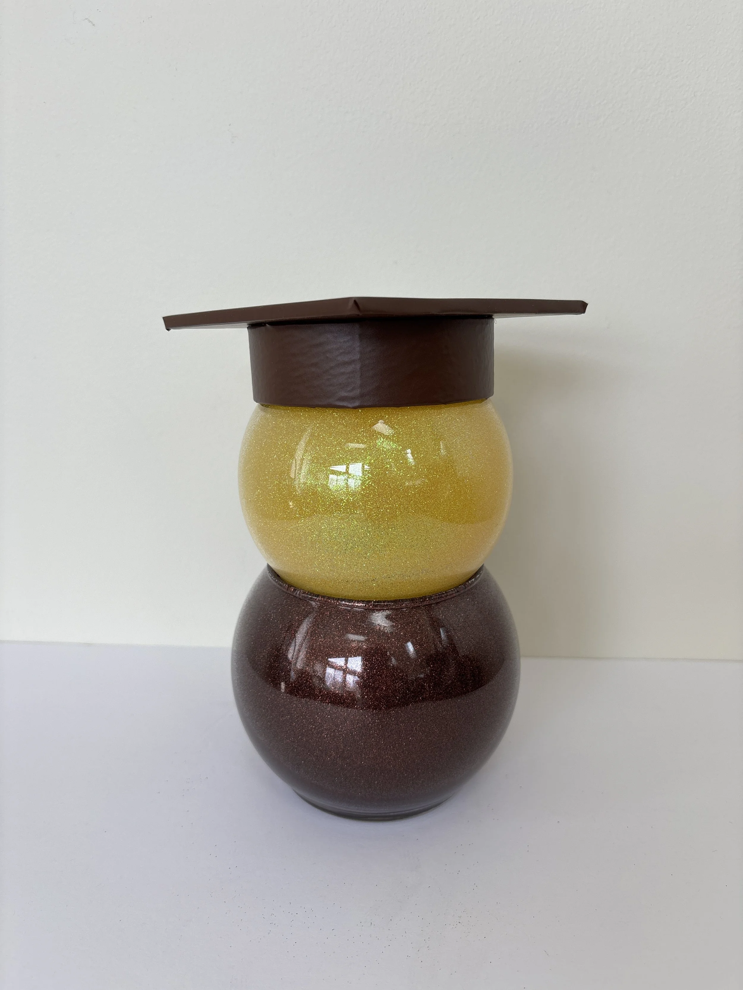 Brown Bottom with Yellow Face.JPG